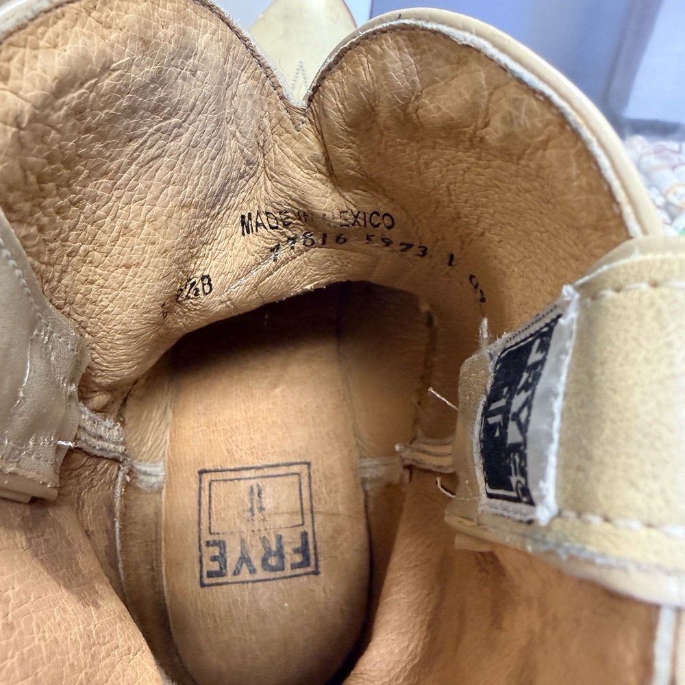 Women’s Cream Leather Western Boots - Picture 5 of 6